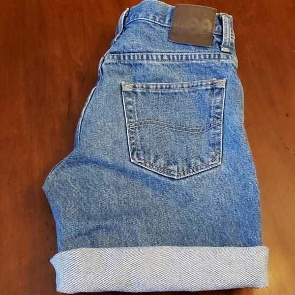 Lee Y2K Denim High Rise Shorts EUC 29x9.5 W8 - Picture 10 of 10
